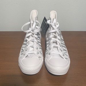 Converse Chuck Taylor All Star High 'Metallic Script Logo-White'. Women's Size 8